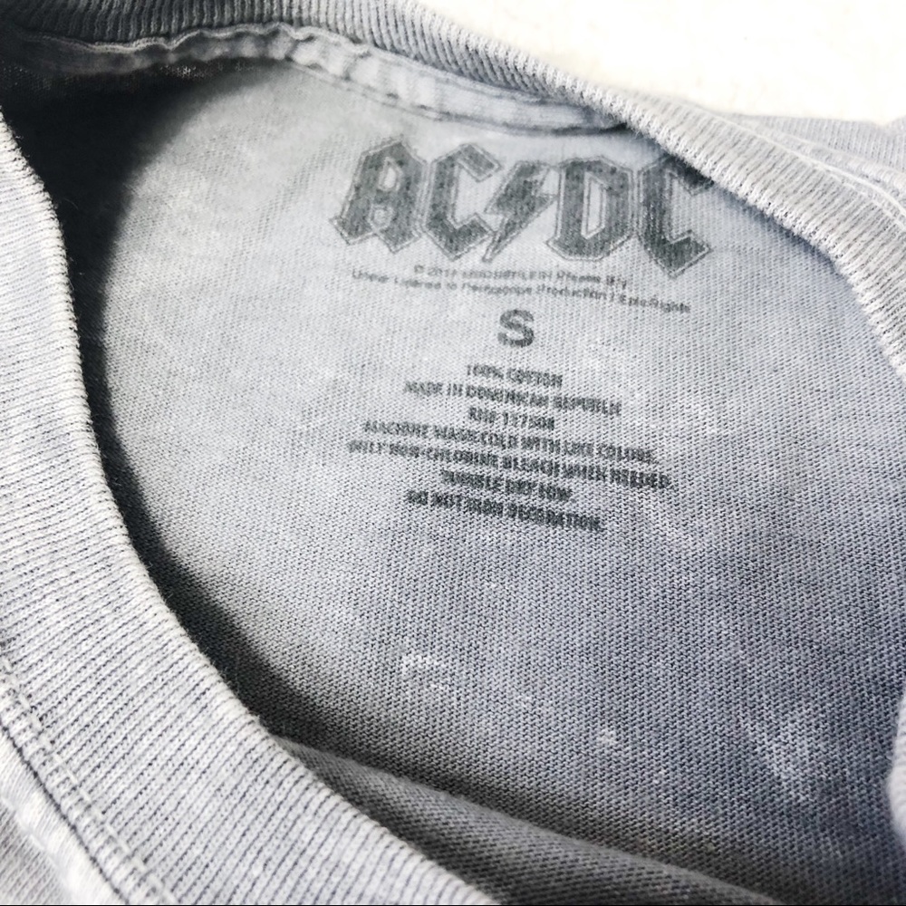 AC⚡️DC t-shirt - Picture 5 of 5